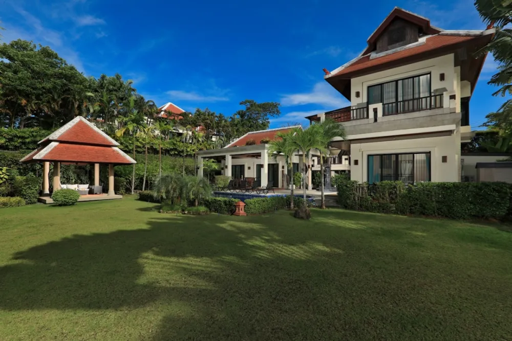 House in Phuket, Thailand, 585 m² - picture 1