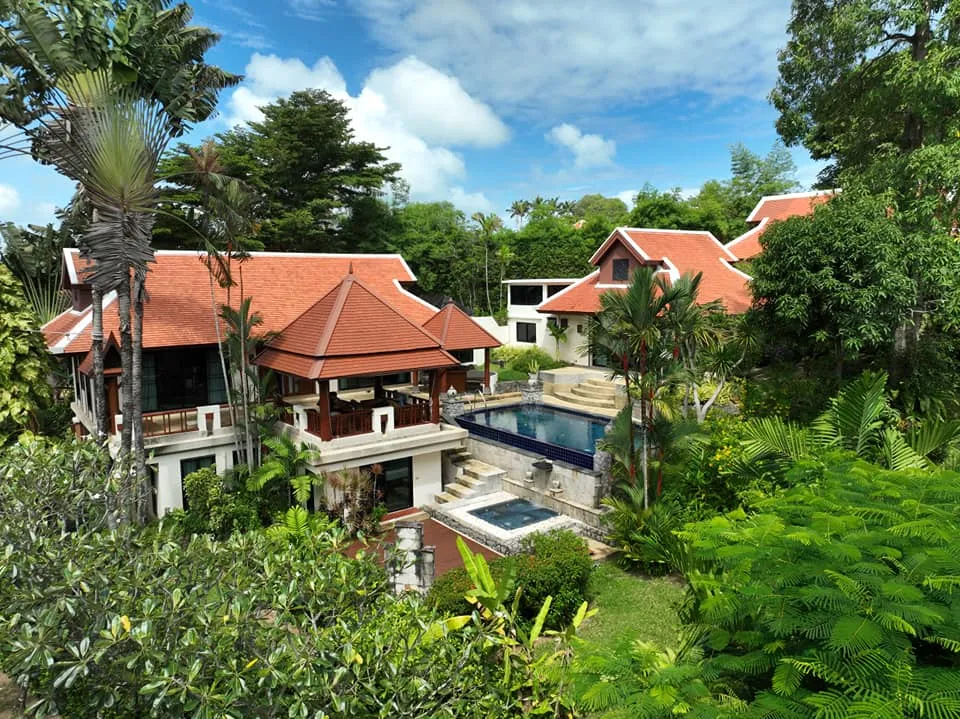 House in Phuket, Thailand, 450 m² - picture 1