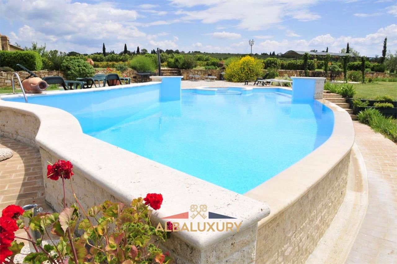 Villa in Pienza, Italy, 450 m² - picture 2