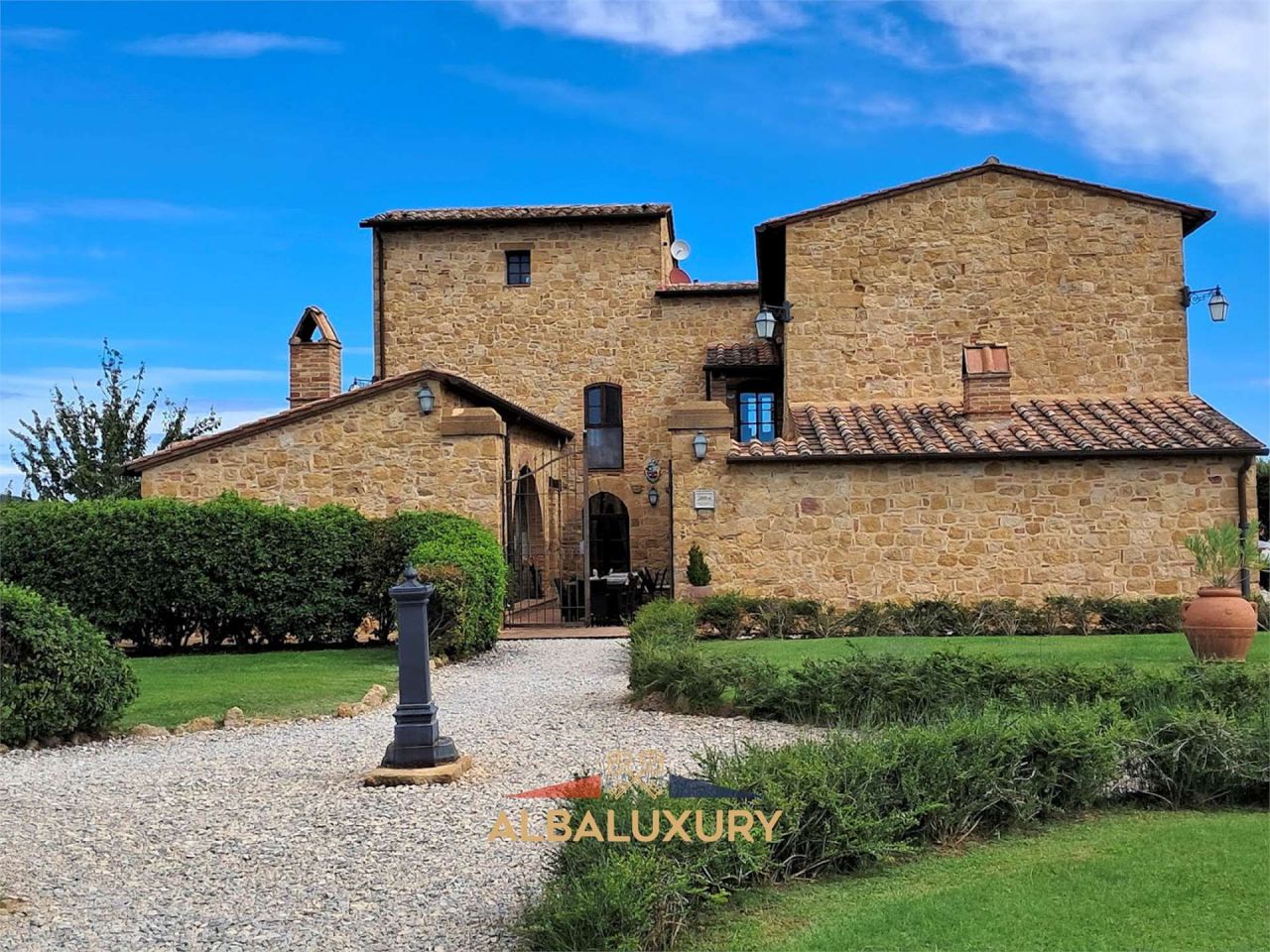 Villa in Pienza, Italy, 450 m² - picture 4