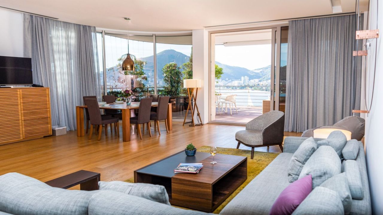 Apartamento en Budva, Montenegro, 255 m² - imagen 1