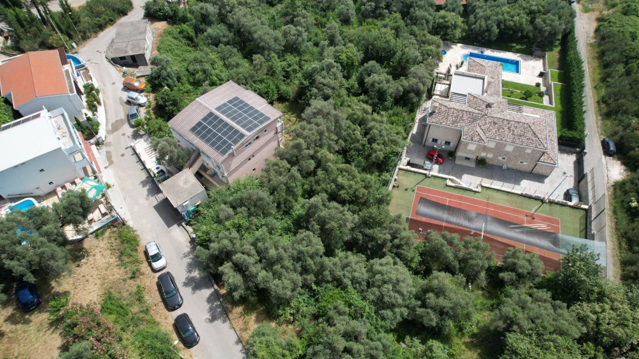 Terreno a Becici, Montenegro, 1 597 m2 - foto 4