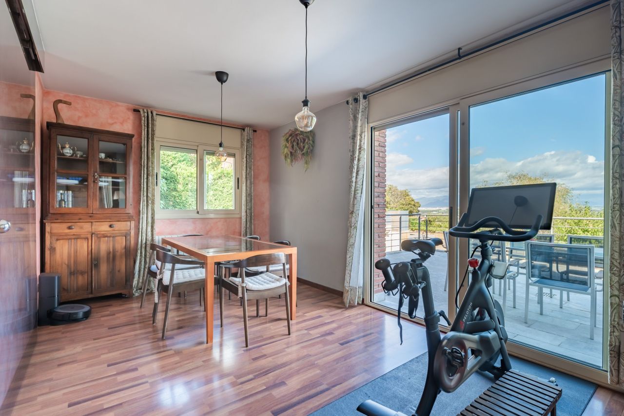 Villa en Vallromanes, España, 275 m² - imagen 10