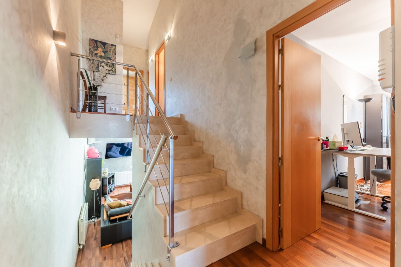 Villa en Vallromanes, España, 275 m² - imagen 11