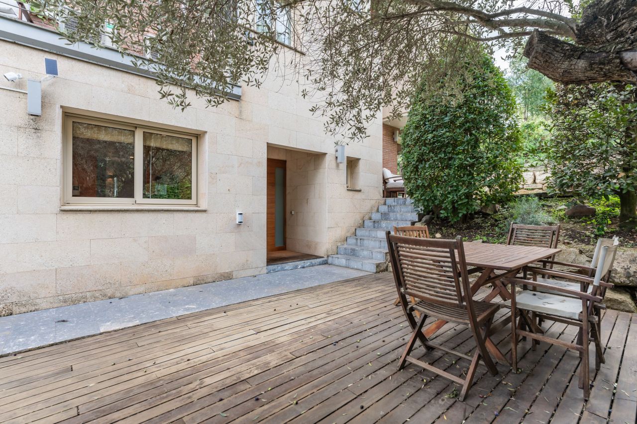 Villa en Vallromanes, España, 275 m² - imagen 3