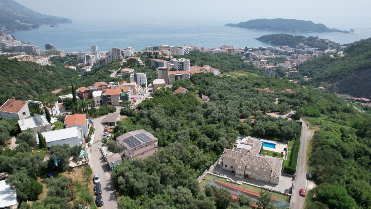 Terreno a Becici, Montenegro, 1 597 m2 - foto 10