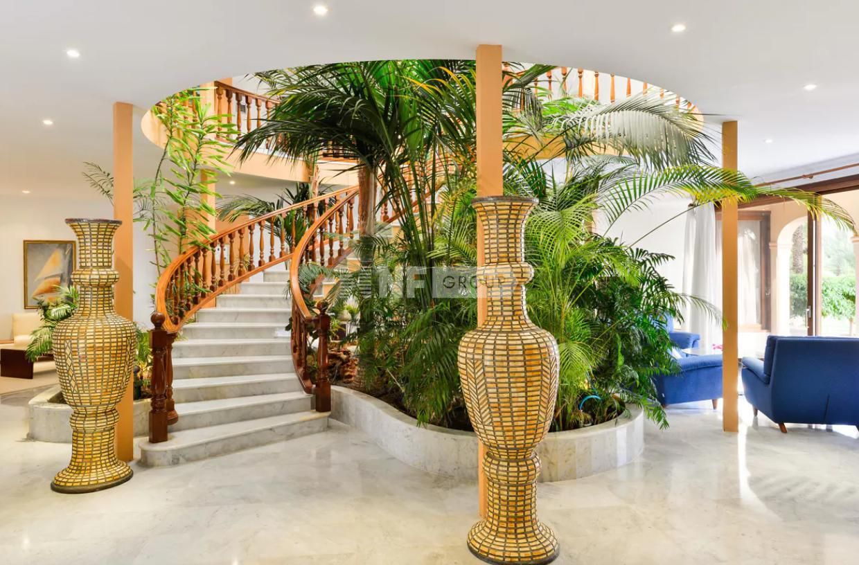 Villa en Ibiza, España, 2 143 m² - imagen 2