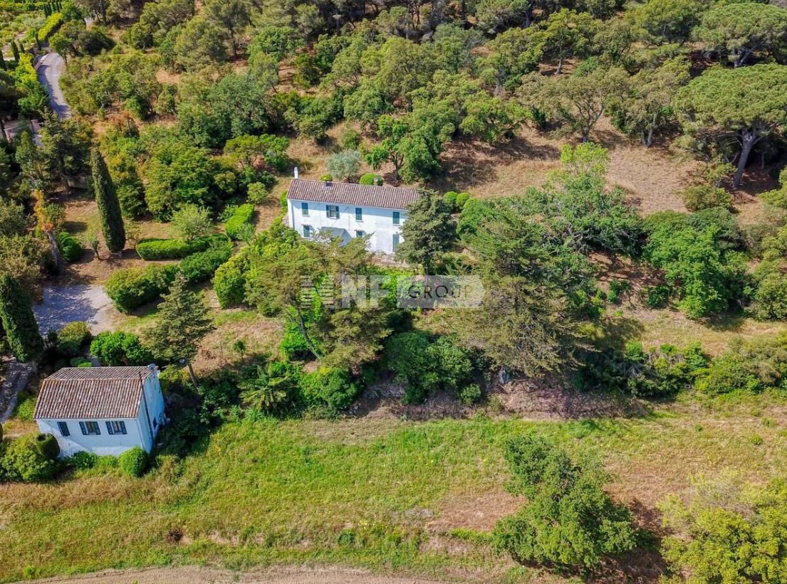 Casa a Saint-Tropez, Francia, 200 m² - foto 2