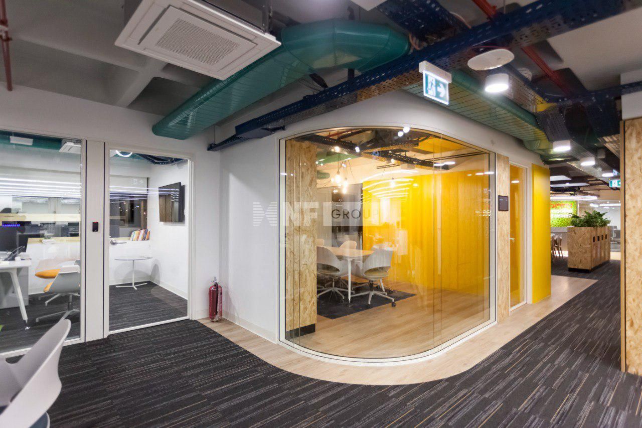 Oficina en Estambul, Turquia, 2 400 m² - imagen 2