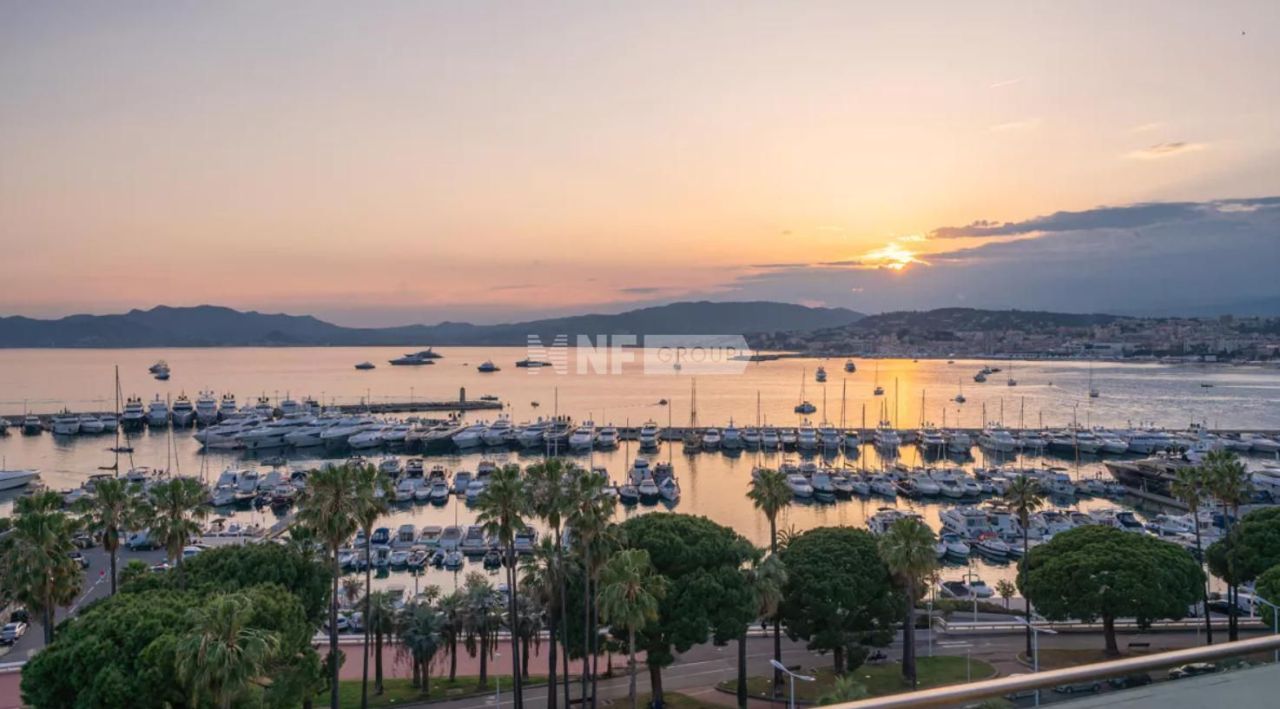 Penthouse in Cannes, France, 580 m² - picture 6