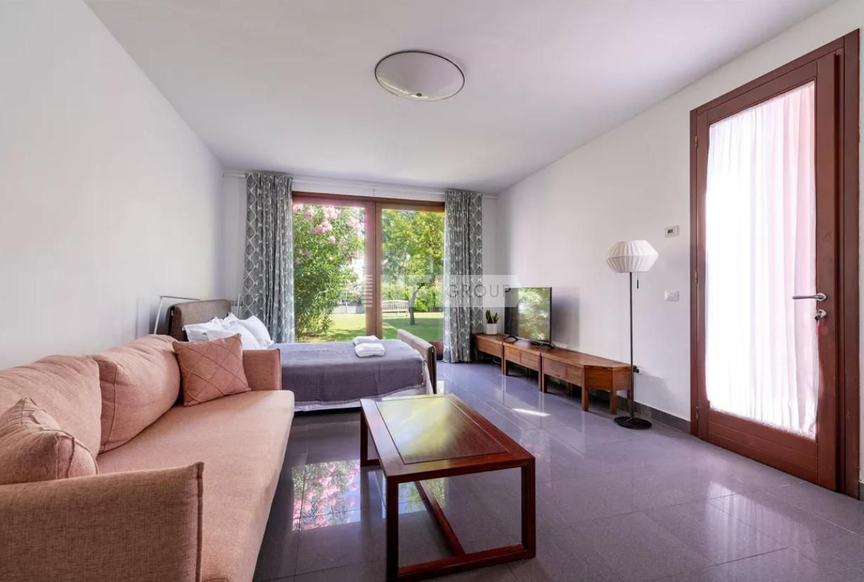 Villa à Venise, Italie, 300 m² - image 8