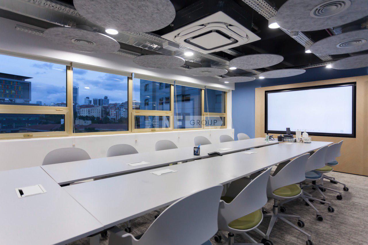 Oficina en Estambul, Turquia, 2 400 m² - imagen 8