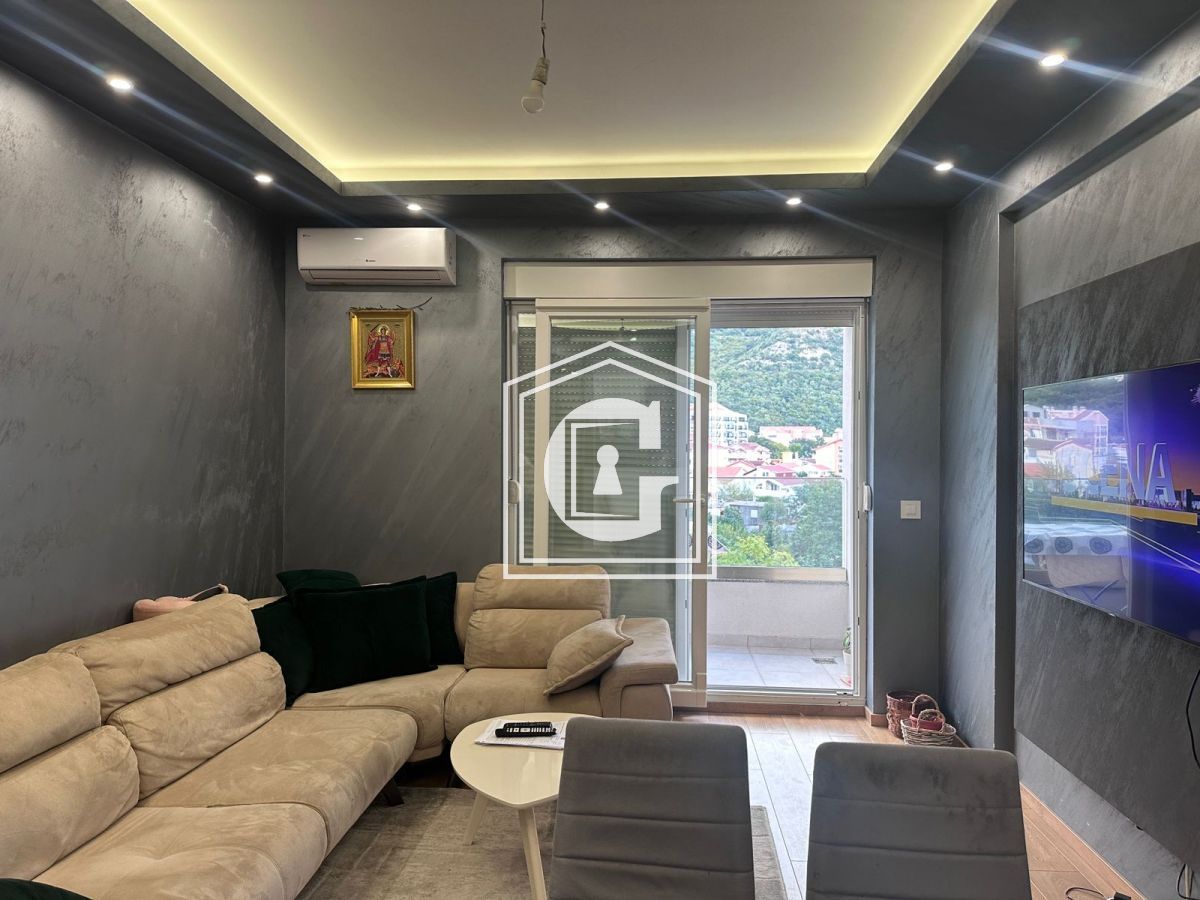 Apartment in Budva, Montenegro, 58 m² - picture 9