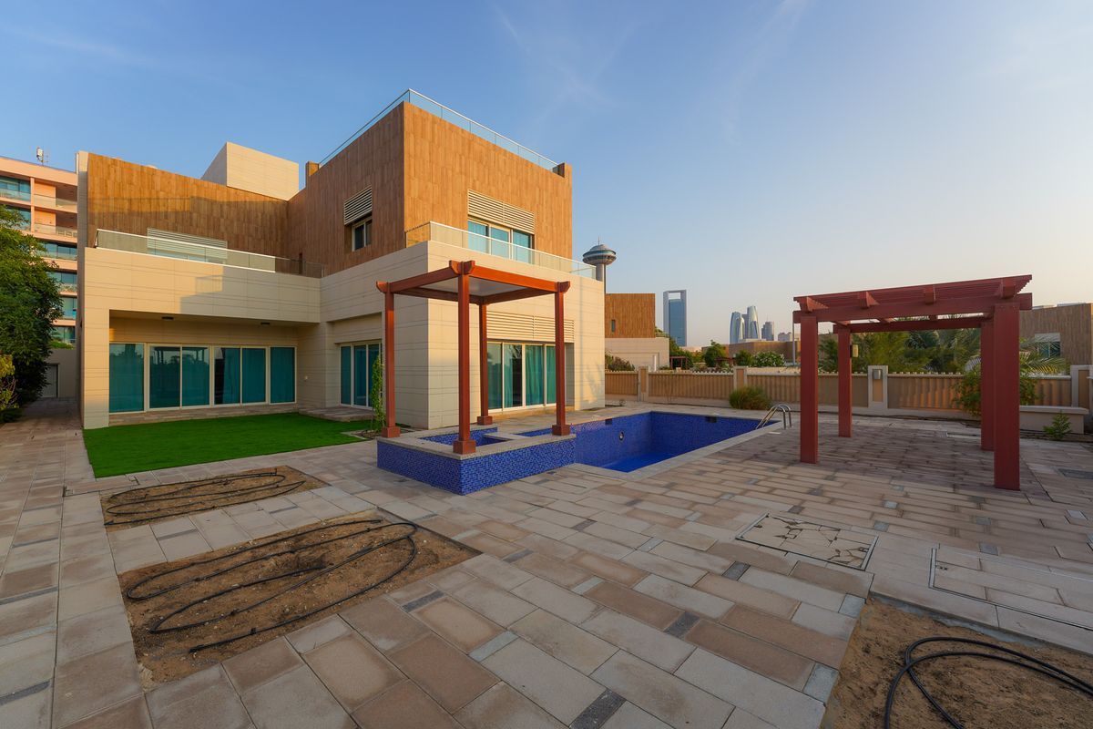 Villa in Abu Dhabi, VAE, 828 m² - Foto 1