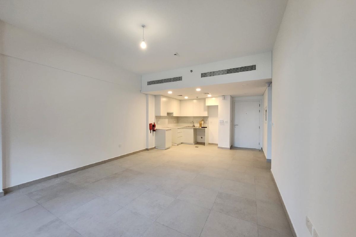 Flat in Dubai, UAE, 72 m² - picture 1