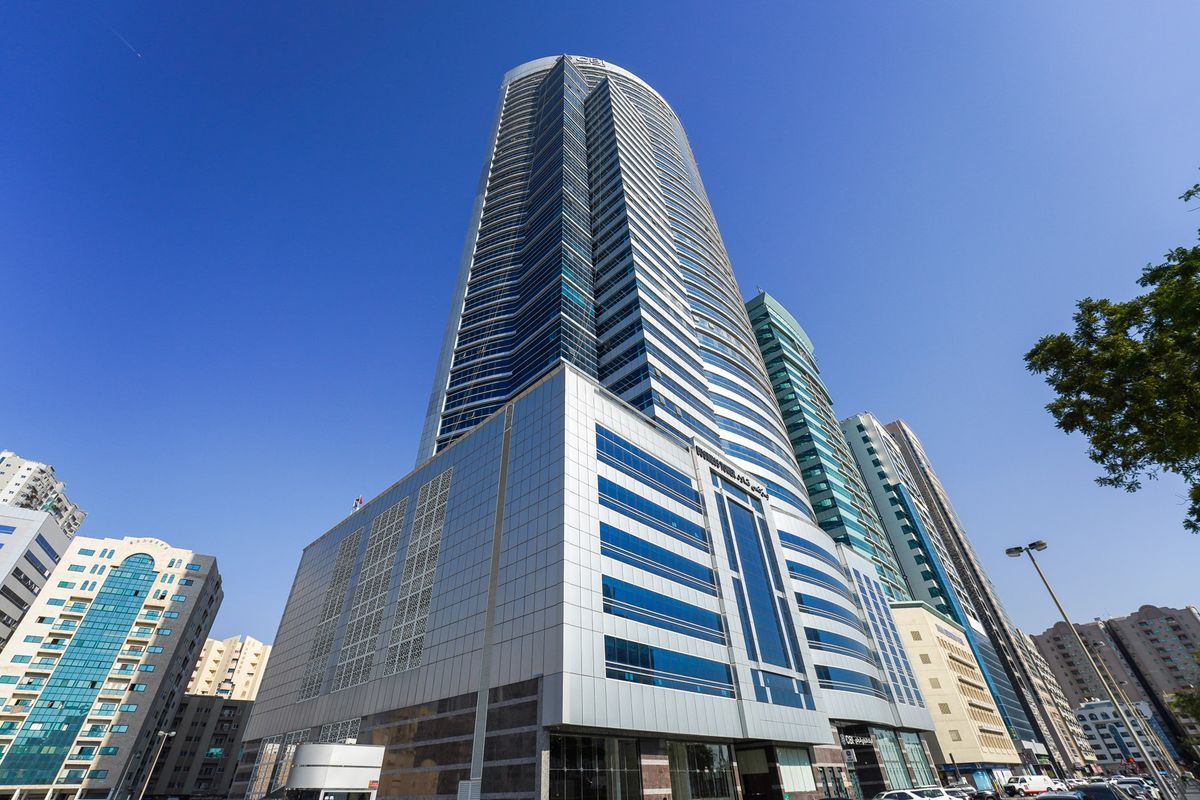 Commercial property in Sharjah, UAE, 169 m² - picture 1