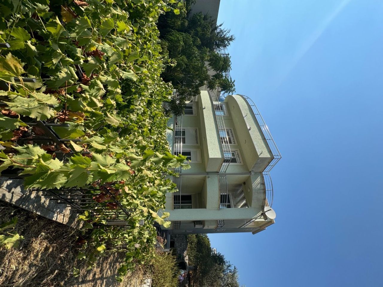 Haus in Utjeha, Montenegro, 268 m² - Foto 1