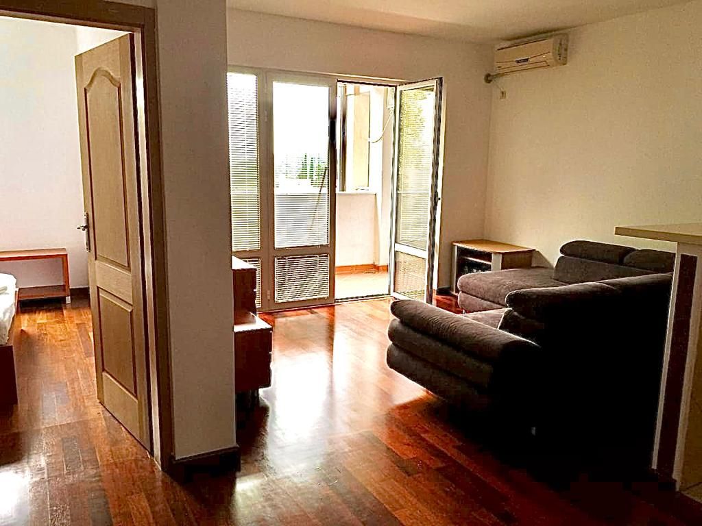 Appartement à Petrovac, Monténégro, 46 m² - image 1