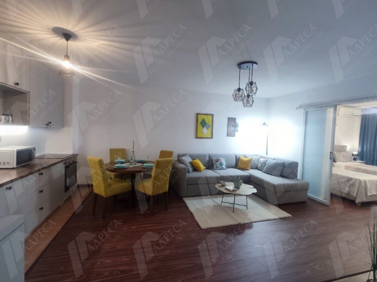 Piso en Petrovac, Montenegro, 85 m² - imagen 1