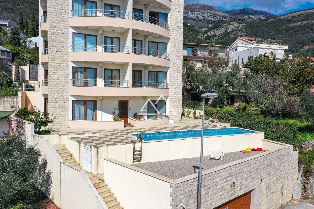 Wohnung in Petrovac, Montenegro, 69 m² - Foto 1