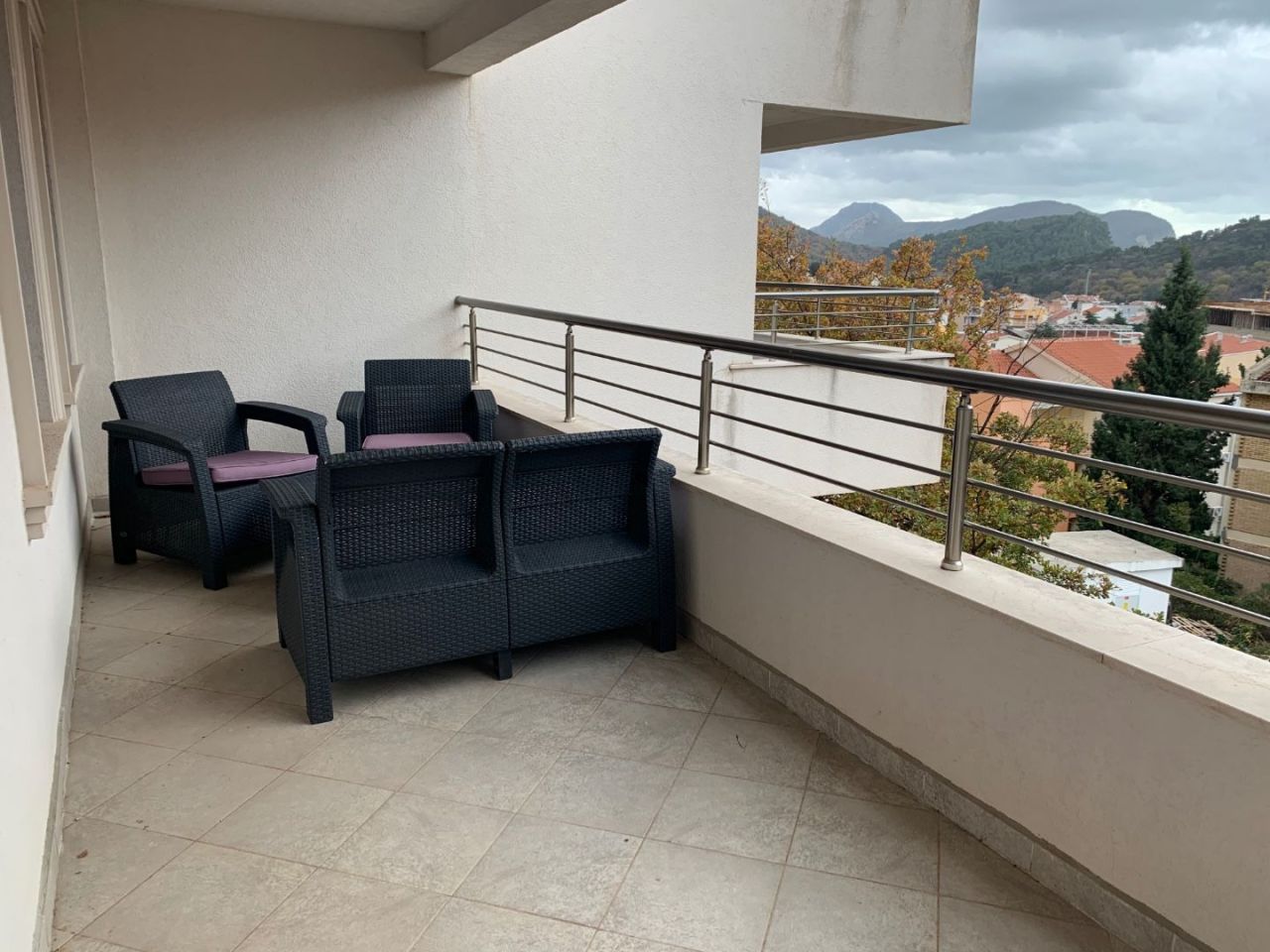 Flat in Petrovac, Montenegro, 105 m² - picture 1