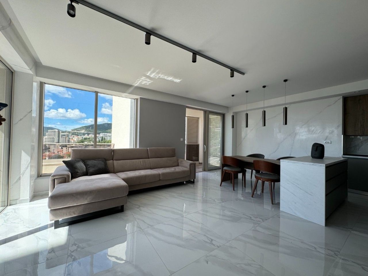 Piso en Rafailovici, Montenegro, 90 m² - imagen 5