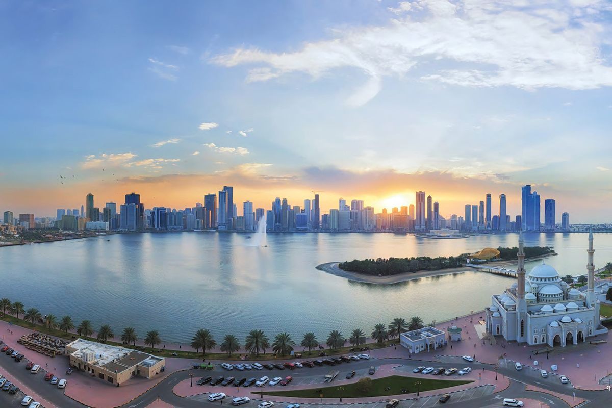 Casa adosada en Sharjah, EAU, 246 m² - imagen 8