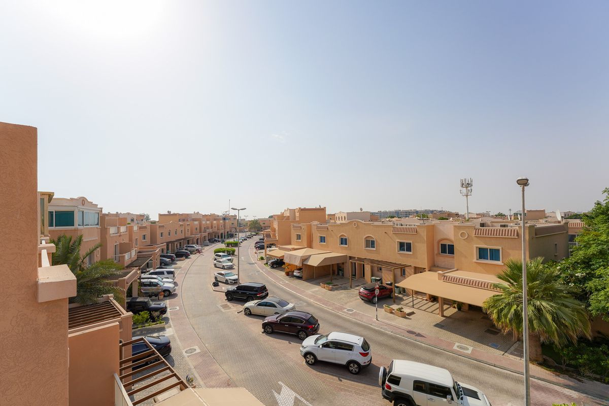 Villa in Abu Dhabi, UAE, 174 m² - picture 10