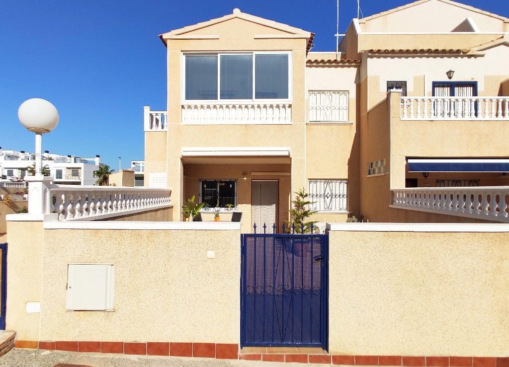 Bungalow à Punta Prima, Espagne, 61 m² - image 1