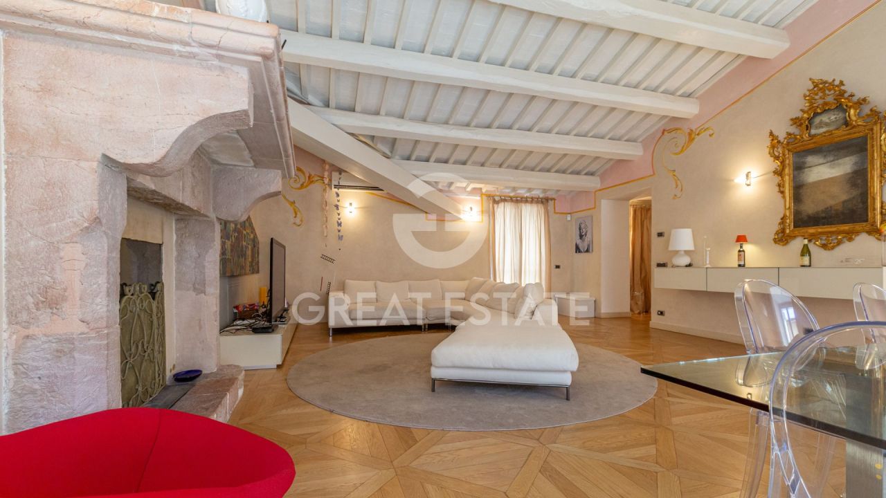 Apartamento en Spoleto, Italia, 304.9 m² - imagen 7