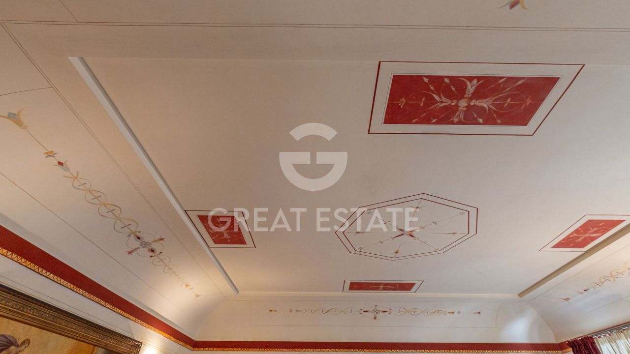 Apartamento en Spoleto, Italia, 304.9 m² - imagen 12