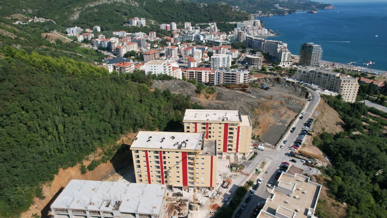 Apartamento en Becici, Montenegro, 48 m² - imagen 1