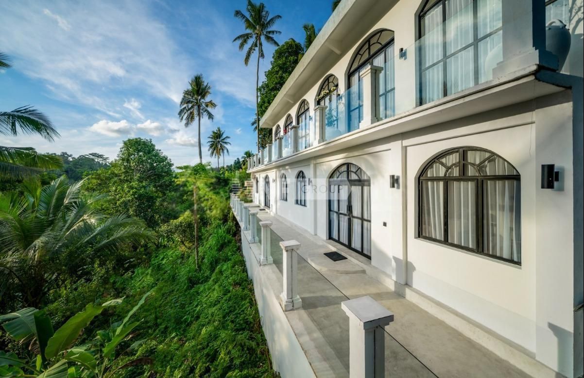 Villa à Ubud, Indonésie, 385 m² - image 1