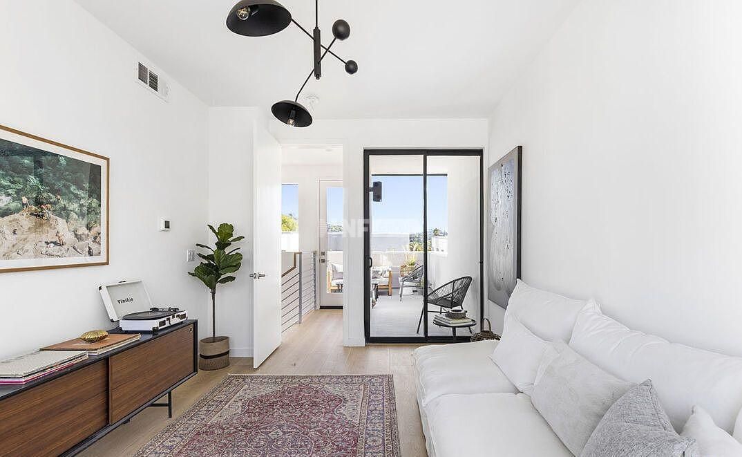 Maison à Los Angeles, États-Unis, 161 m² - image 4