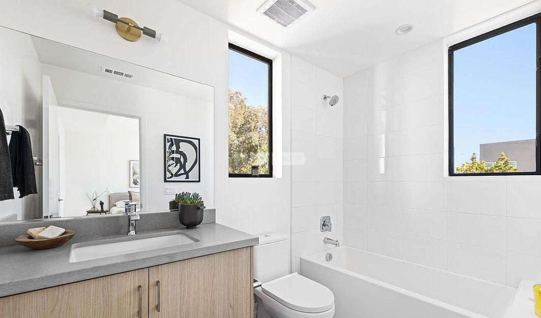 Maison à Los Angeles, États-Unis, 161 m² - image 12