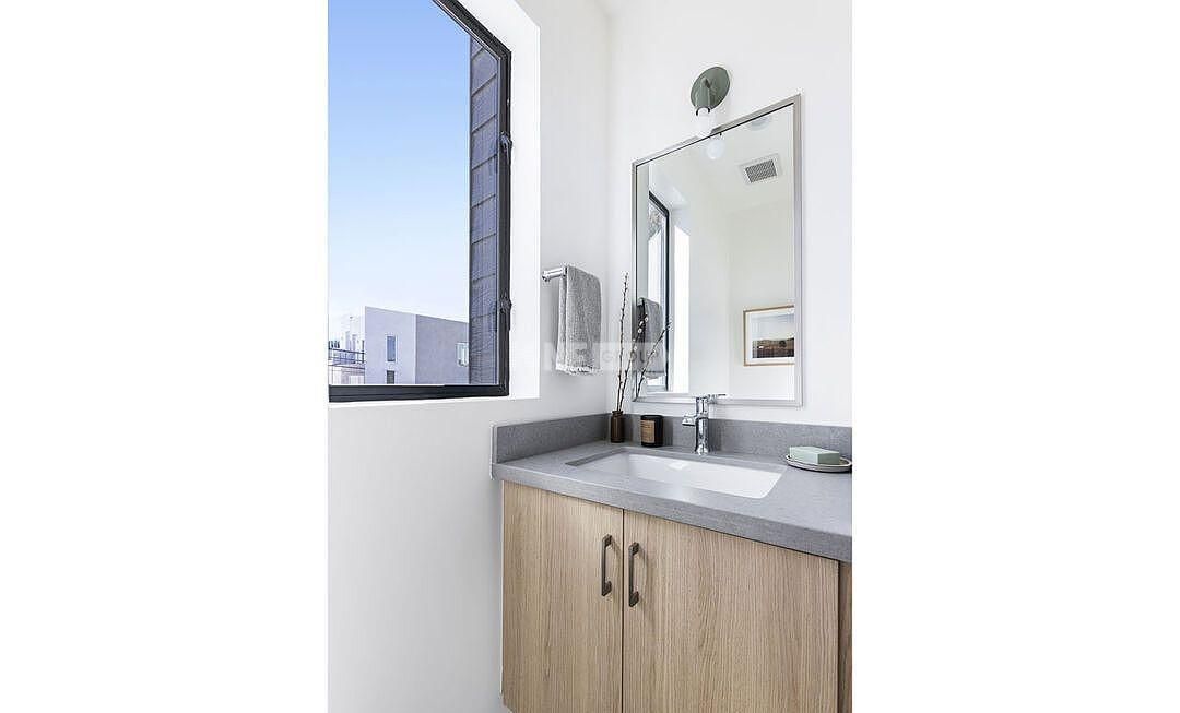 Maison à Los Angeles, États-Unis, 161 m² - image 13