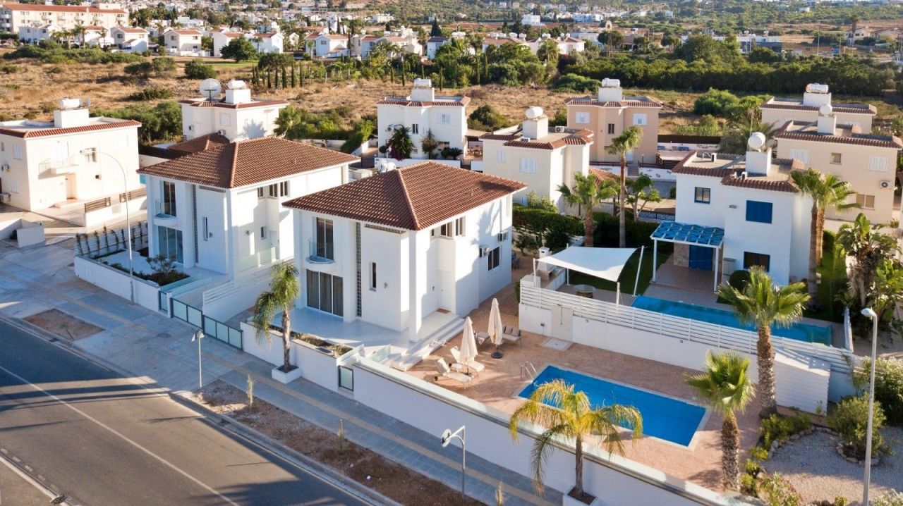 Villa à Protaras, Chypre, 175 m² - image 1