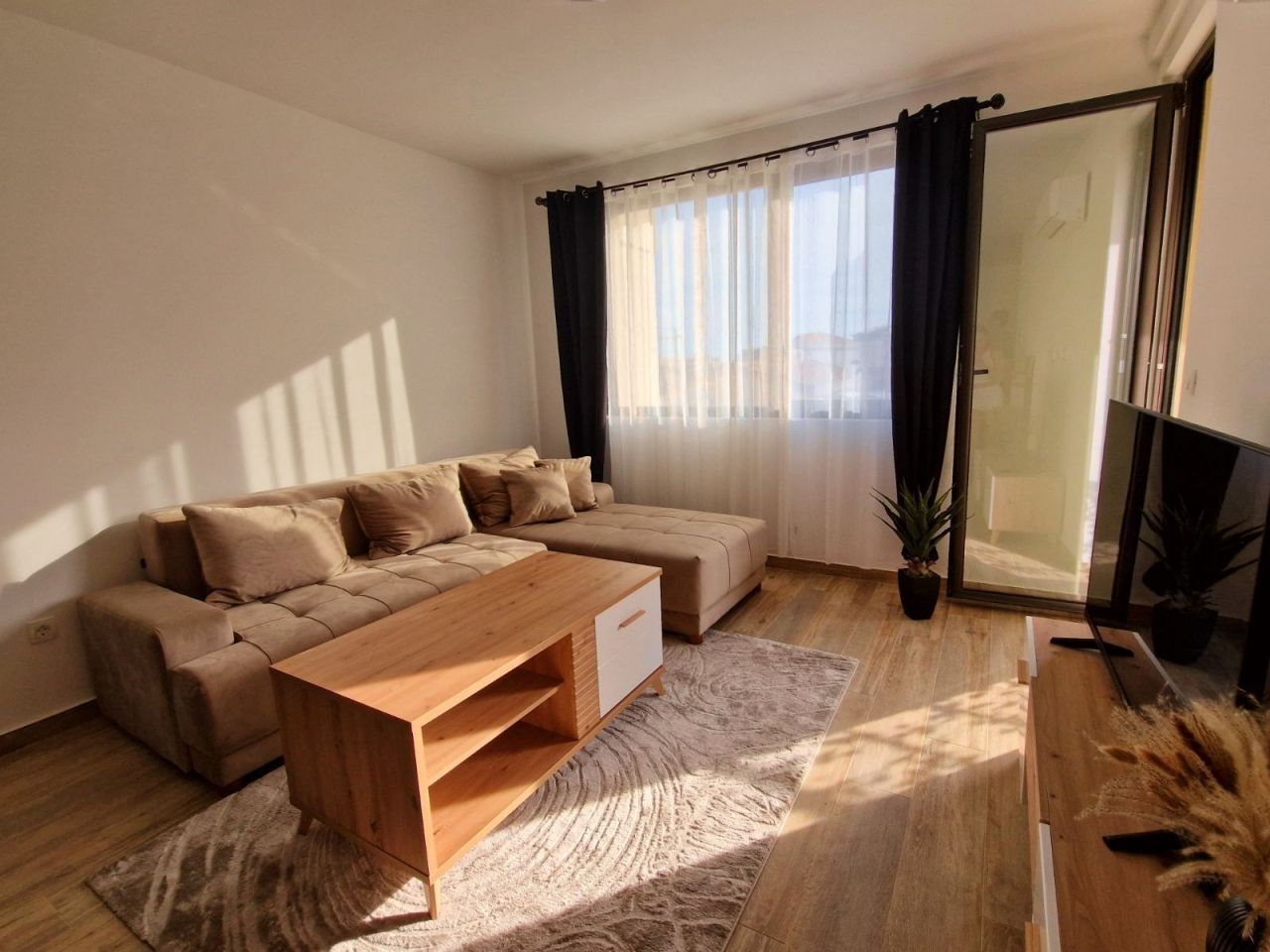 Apartamento en Becici, Montenegro, 47 m² - imagen 1