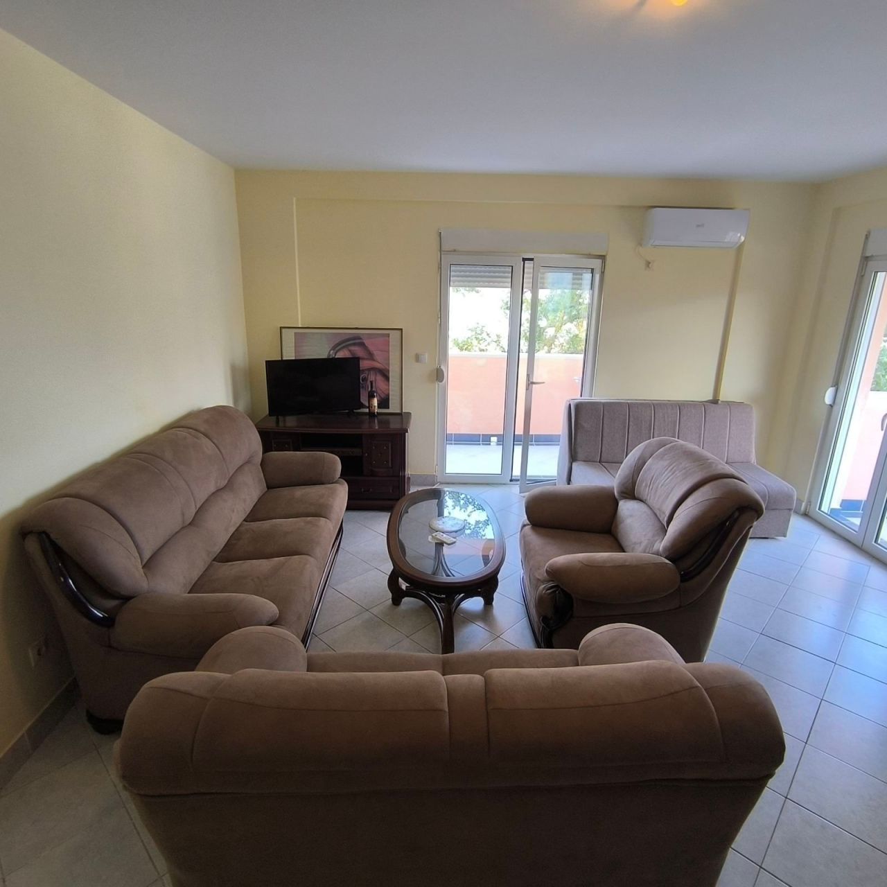 Apartamento en Budva, Montenegro, 61 m² - imagen 1