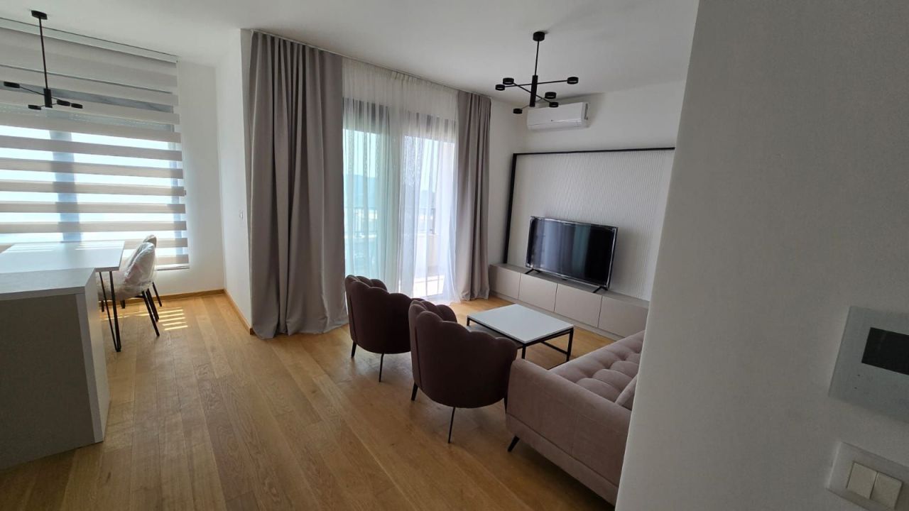 Apartamento en Becici, Montenegro, 51 m² - imagen 1