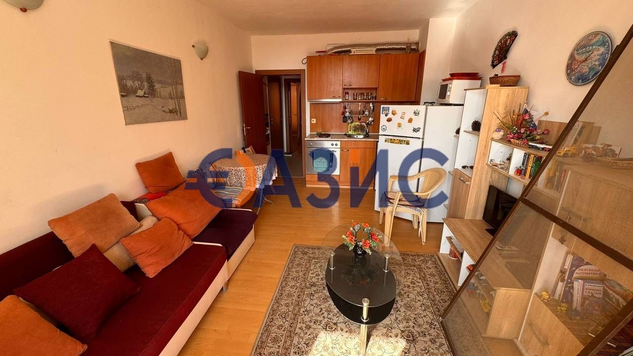 Appartement à Slantchev Briag, Bulgarie, 64 m² - image 1