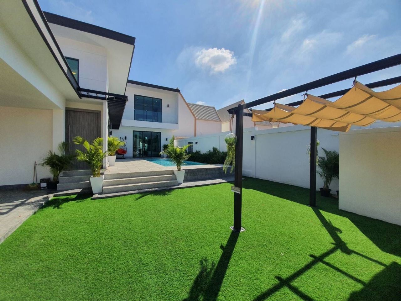 Villa in Pattaya, Thailand, 283 m² - picture 1