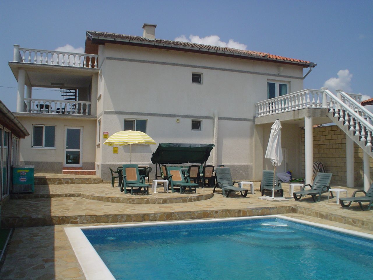 Villa à Bliznatsi, Bulgarie, 321 m² - image 1