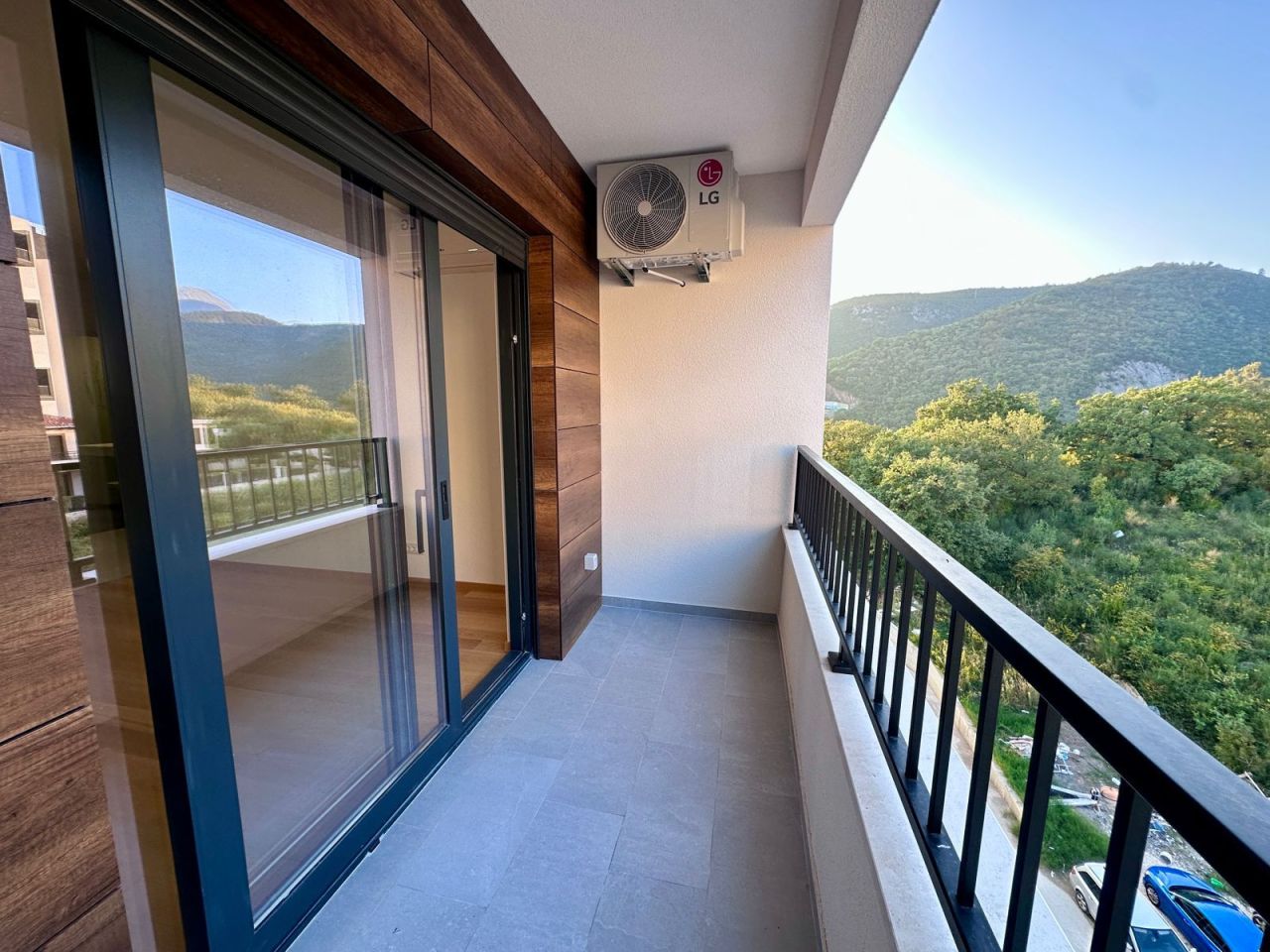 Flat in Budva, Montenegro, 41 m² - picture 1