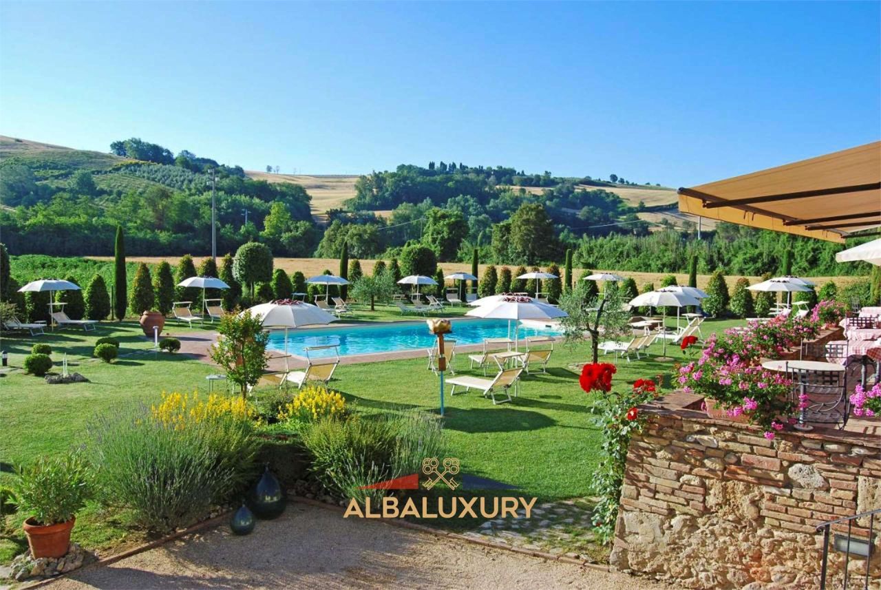 Villa in San Gimignano, Italy, 800 m² - picture 2