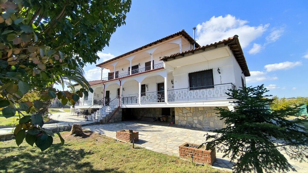 Maisonette en Pieria, Grecia, 360 m² - imagen 1