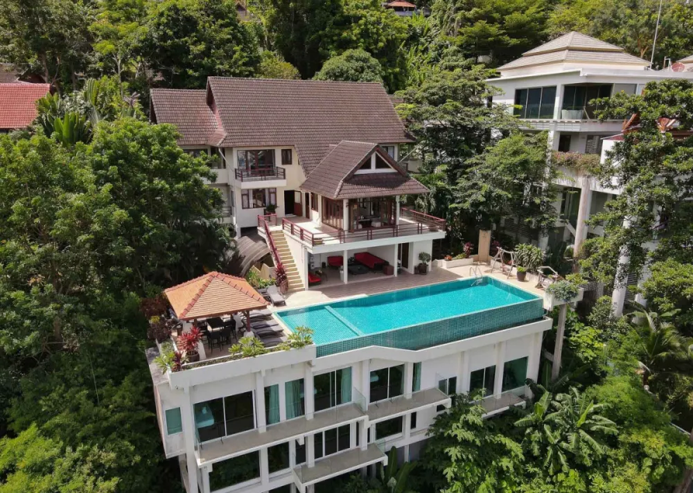 House in Phuket, Thailand, 1 200 m² - picture 1