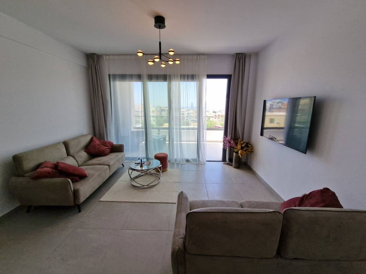 Piso en Agios Athanasios, Chipre, 97 m² - imagen 1