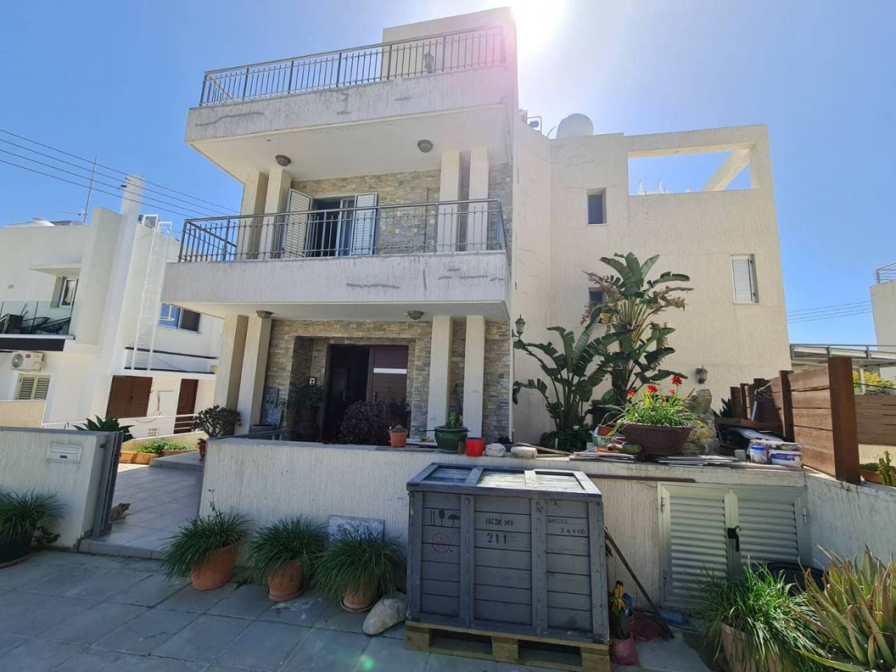 Maison à Agios Athanasios, Chypre, 300 m² - image 1