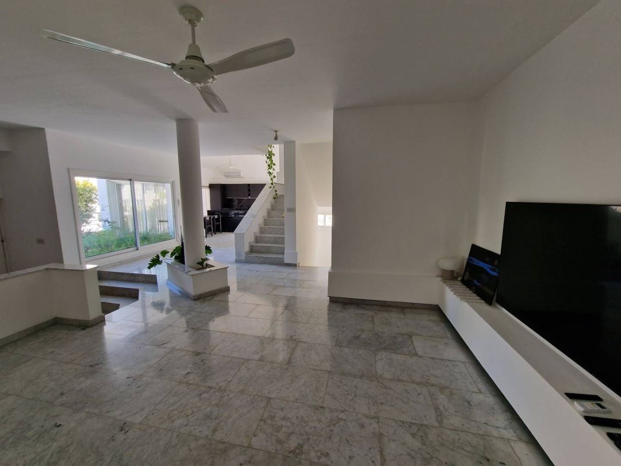 House in Nicosia, Cyprus, 400 m² - picture 6